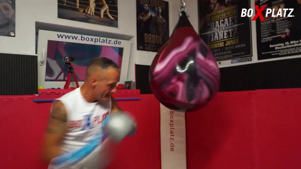 Videovorschau: Aqua Punching Bag 21 inch / 86 kg – Boxplatz Germany